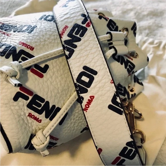 Fendi Mon Tresor mini bucket bag - Picture 6 of 15